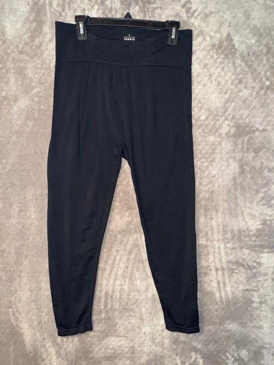 Torrid Pants - Torrid Black Seamless Leggings Size 2